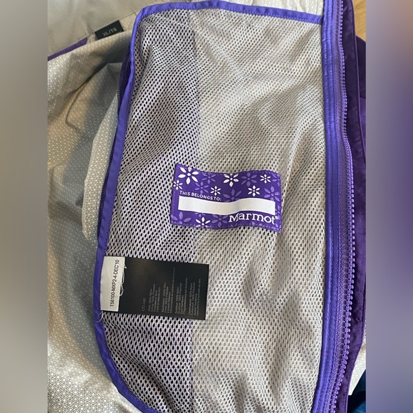 Marmot Girls Purple Lightweight Rolled Up Hooded Jacket Size XL - Picture 10 of 12